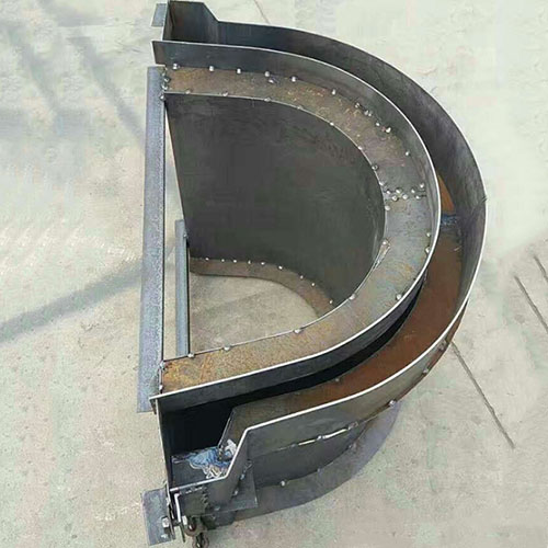 隔离墩钢模具