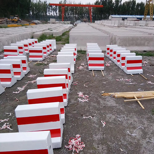 隔离墩模具案例